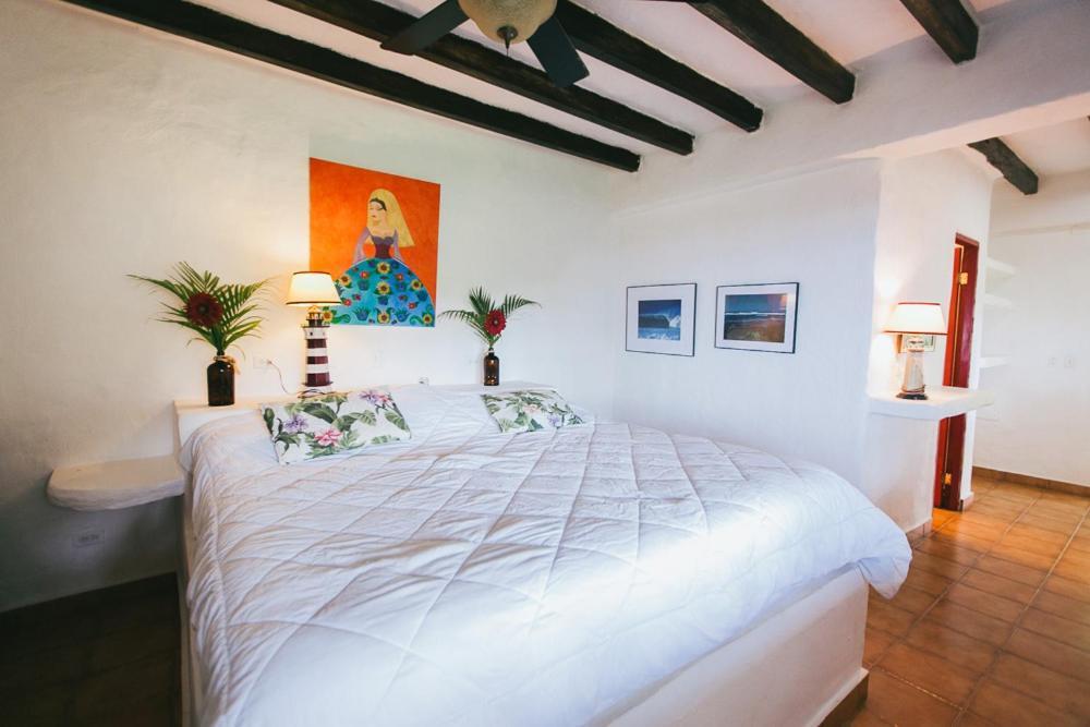 Oceanfront Bungalows - Paradise Rentals Santa Catalina Dış mekan fotoğraf