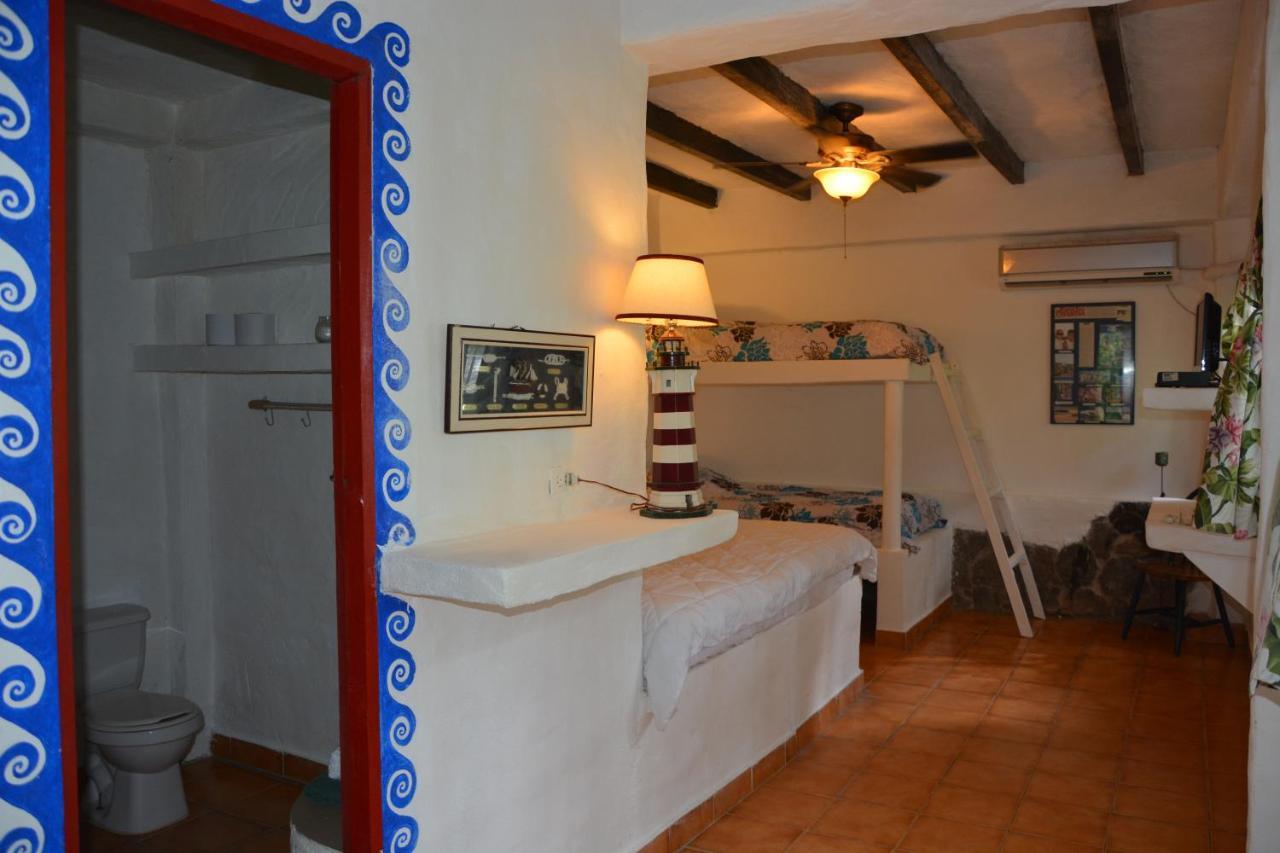 Oceanfront Bungalows - Paradise Rentals Santa Catalina Dış mekan fotoğraf