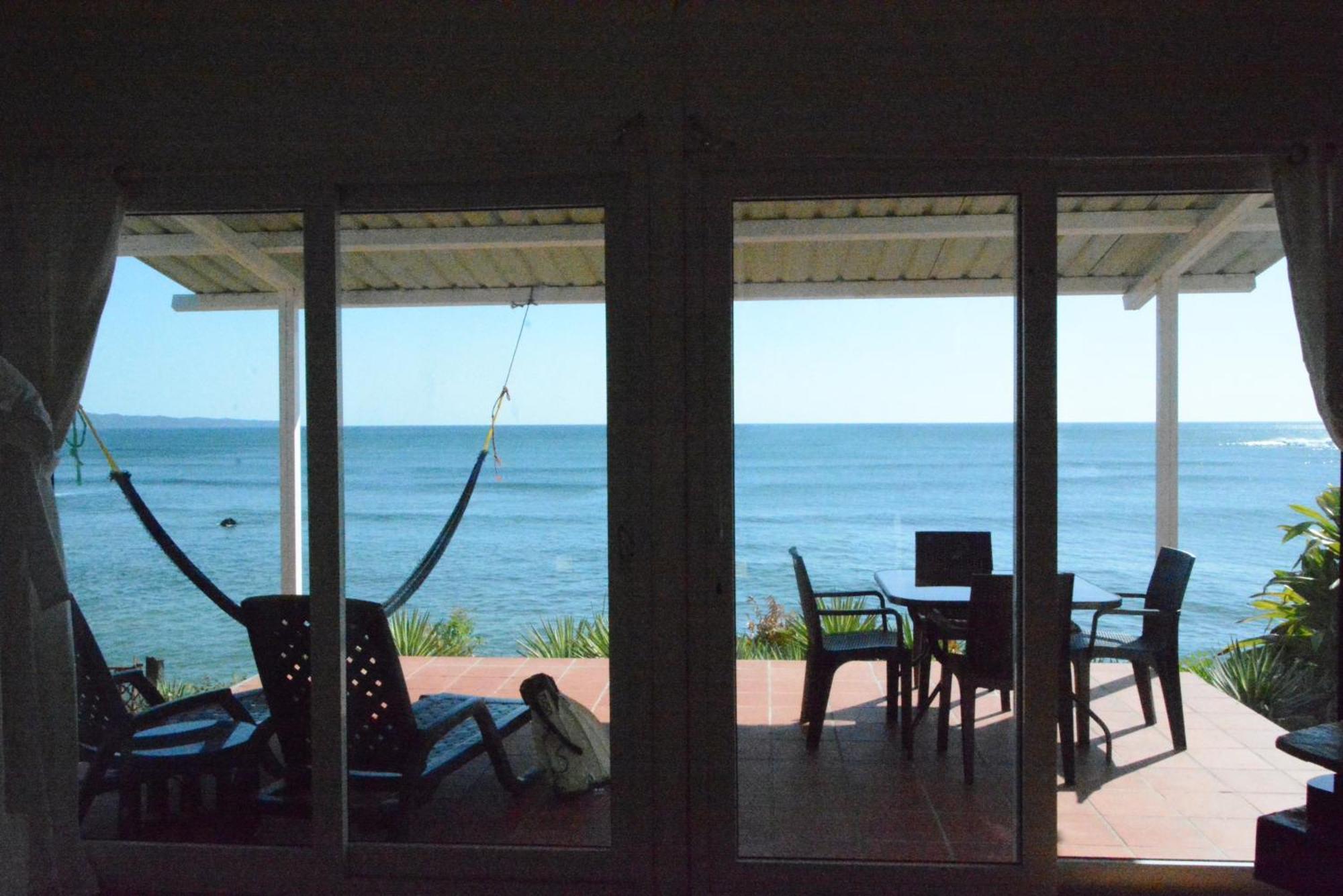 Oceanfront Bungalows - Paradise Rentals Santa Catalina Dış mekan fotoğraf